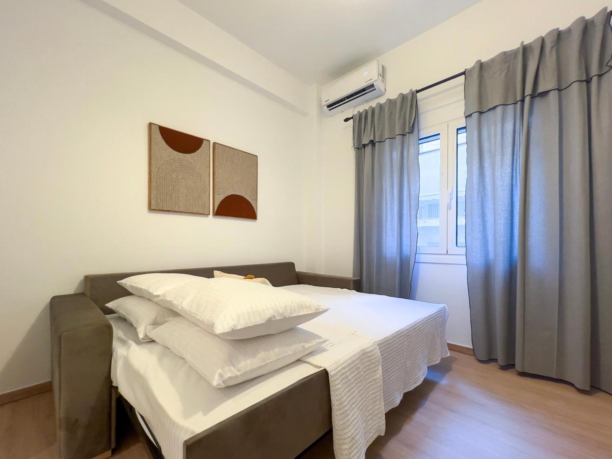 Roomy Home In Ilisia Athena Bagian luar foto