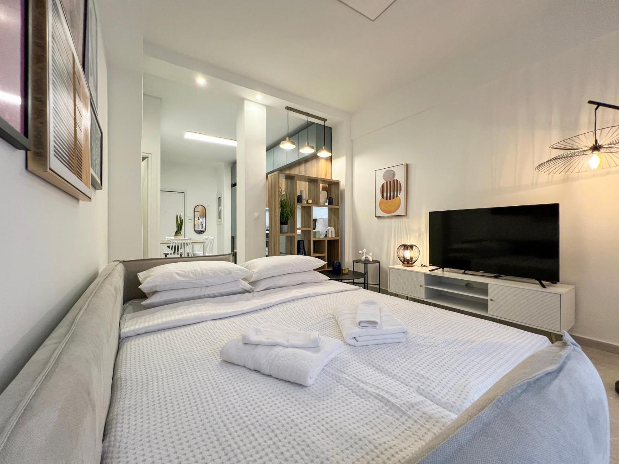 Roomy Home In Ilisia Athena Bagian luar foto