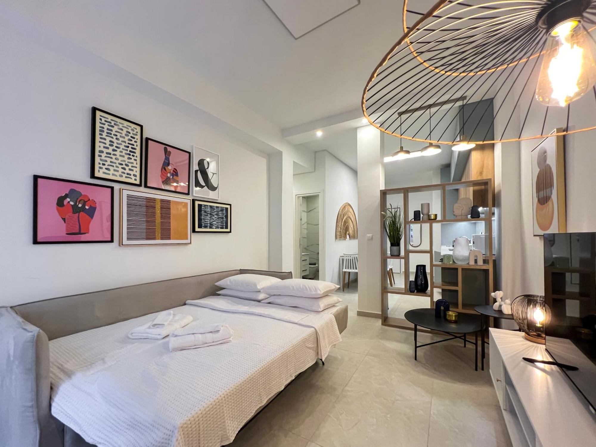 Roomy Home In Ilisia Athena Bagian luar foto