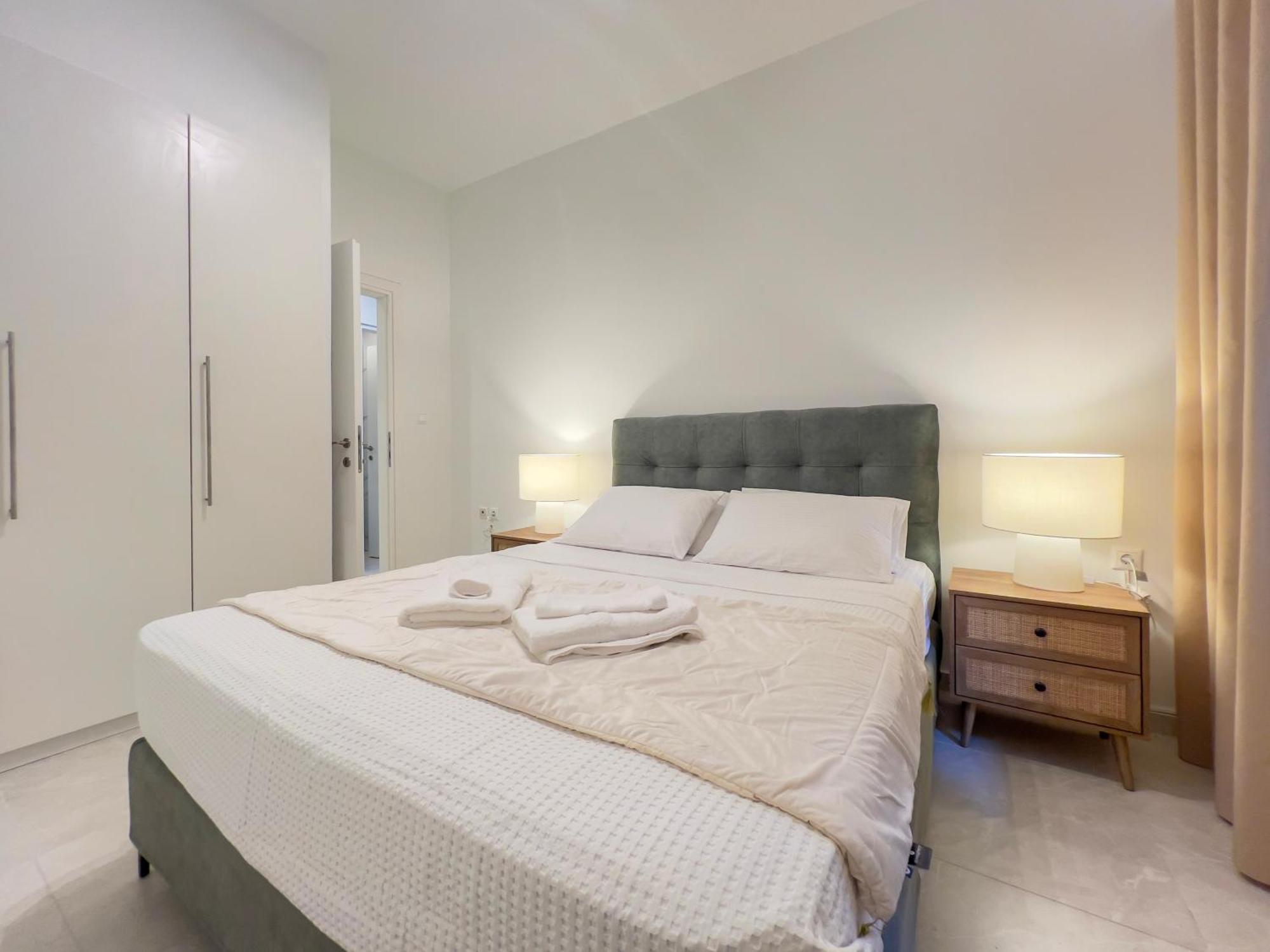 Roomy Home In Ilisia Athena Bagian luar foto